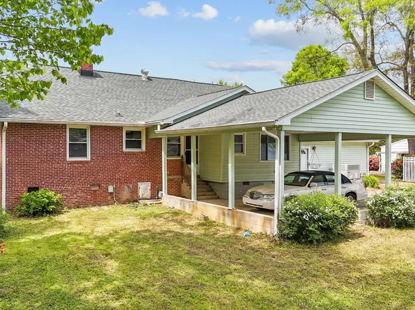 1410 Cross Link Rd, Raleigh, NC 27610