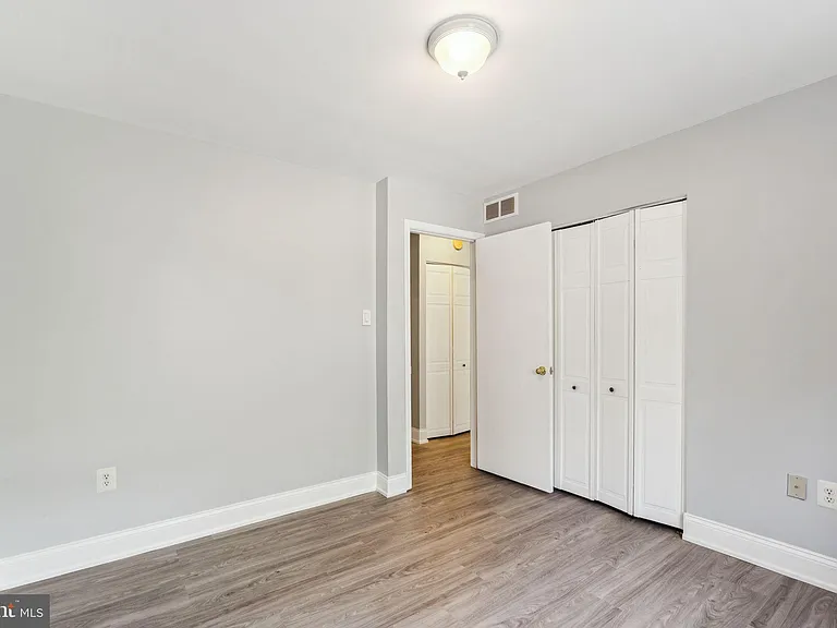 2028 Arch St — Photo 13