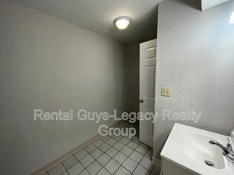 1738 Wright Ave #2 — Photo 11
