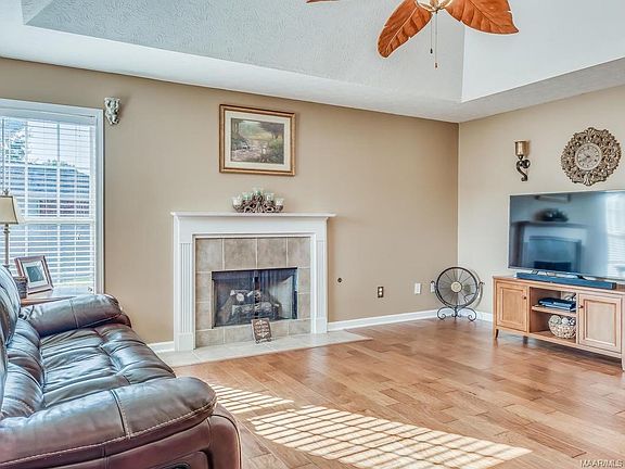 5th image of 1301 Karen Valley Pl