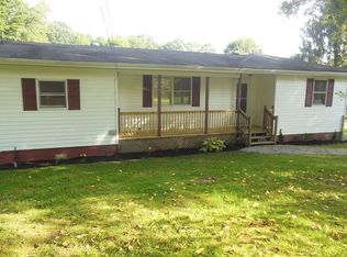 185 Newton Rd, Fayetteville, WV 25840