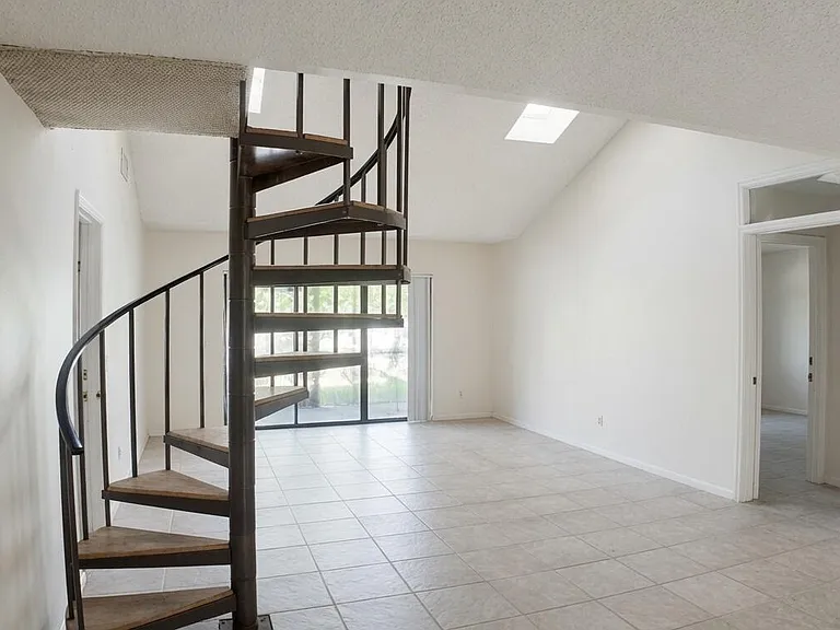 13368 Bedford Mews Ct — Photo 7