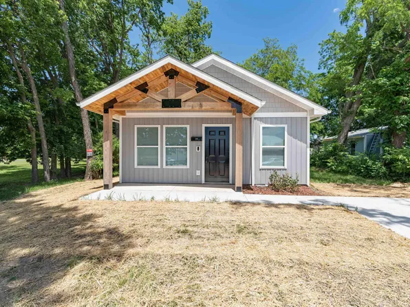 206 W Jefferson St, Sedalia, MO 65301