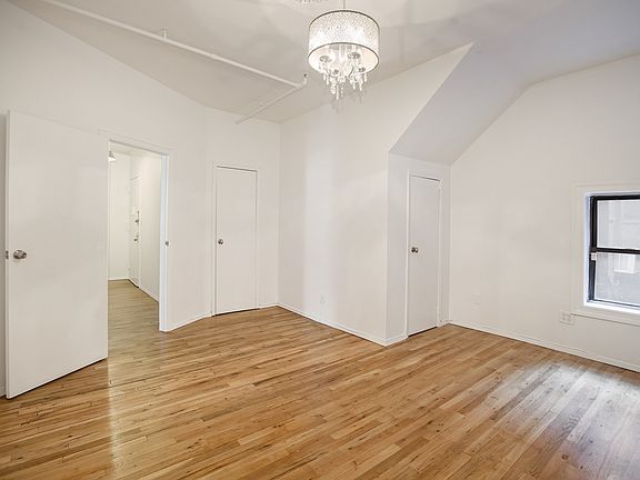 5th image of 122 Duane St APT 5D