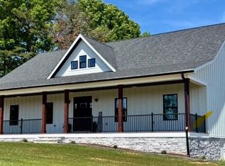 101 Spyglass Ln, Huddleston, VA 24104