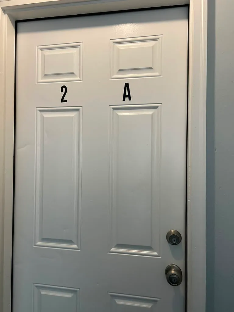 3 bed, $2,500 — Photo 1