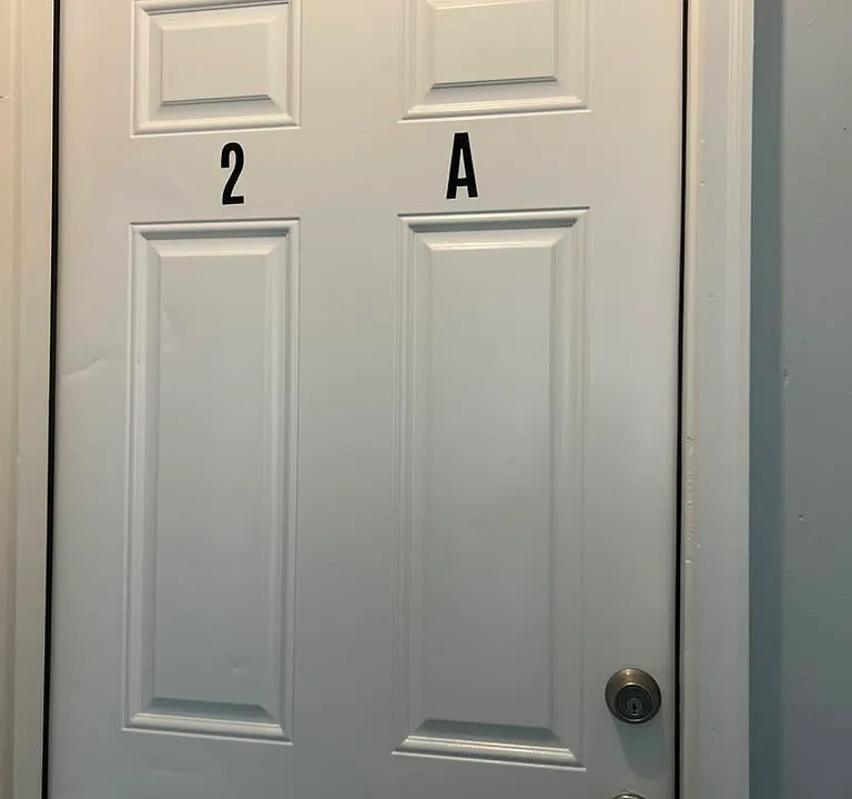 20 Lake St #2C