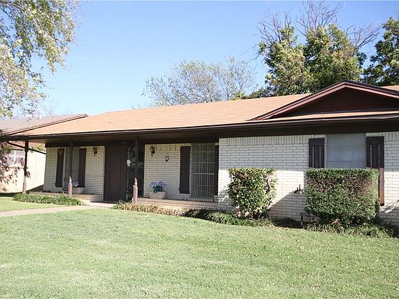 2nd image of 2111 SE 24th Ave