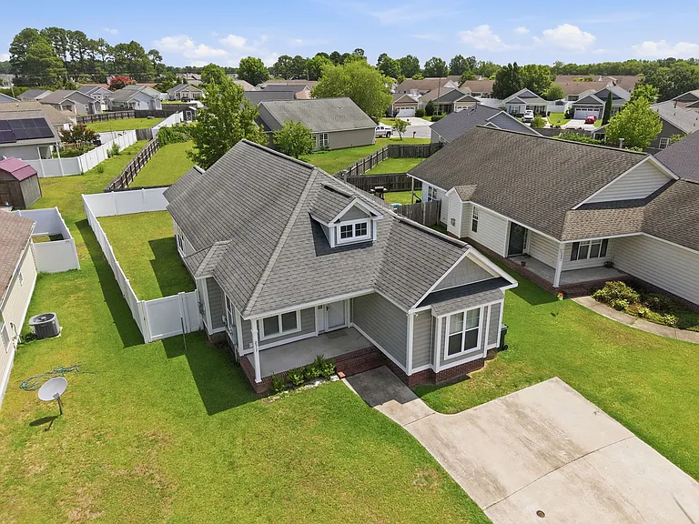 2517 Sawgrass Dr — Photo 29
