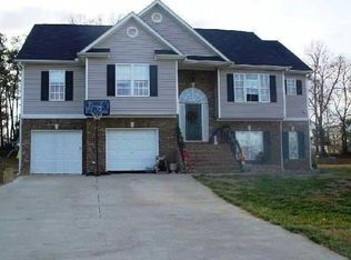 139 Woodberry Dr, Calhoun, GA 30701