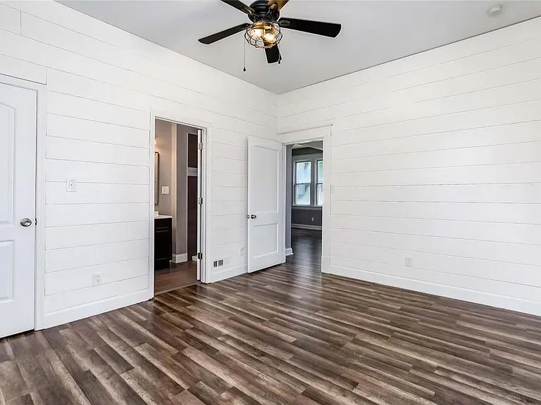 412 N Aurora St — Photo 15