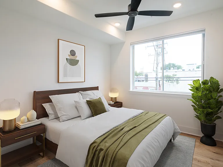 2621 W Oxford St #306 — Photo 4