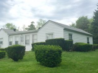 887 County Road 1362 N, Carmi, IL 62821