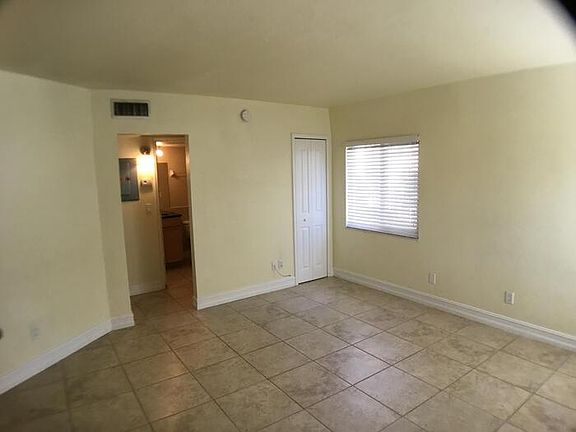 4th image of 3165 Royalston Ave #B-101