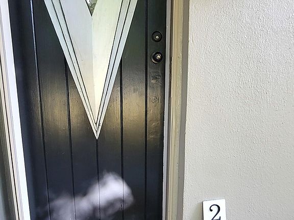 5th image of 2042 S Holland Avenue
