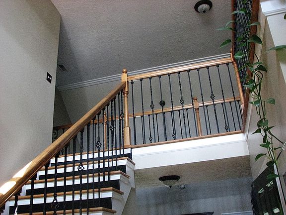 4th image of 1620 Headwater Ct