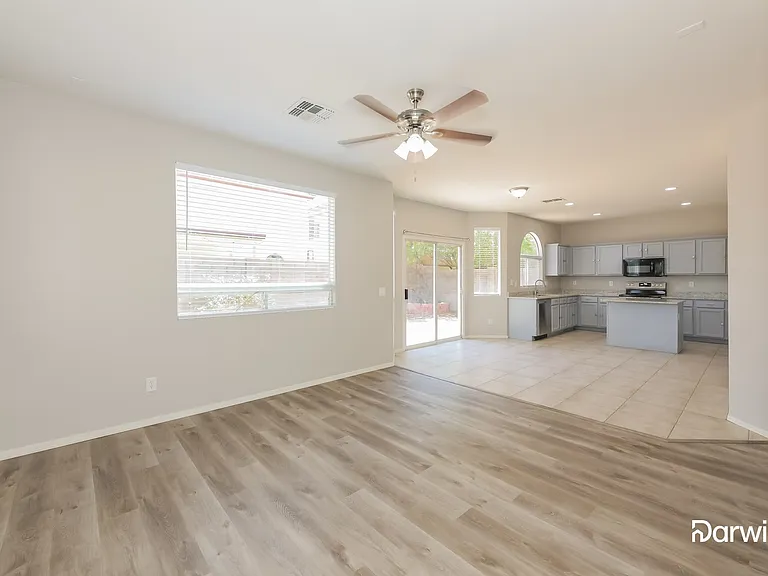 2519 S 90th Dr — Photo 5