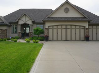 190 Saddlebrook Ct, Dakota Dunes, SD 57049