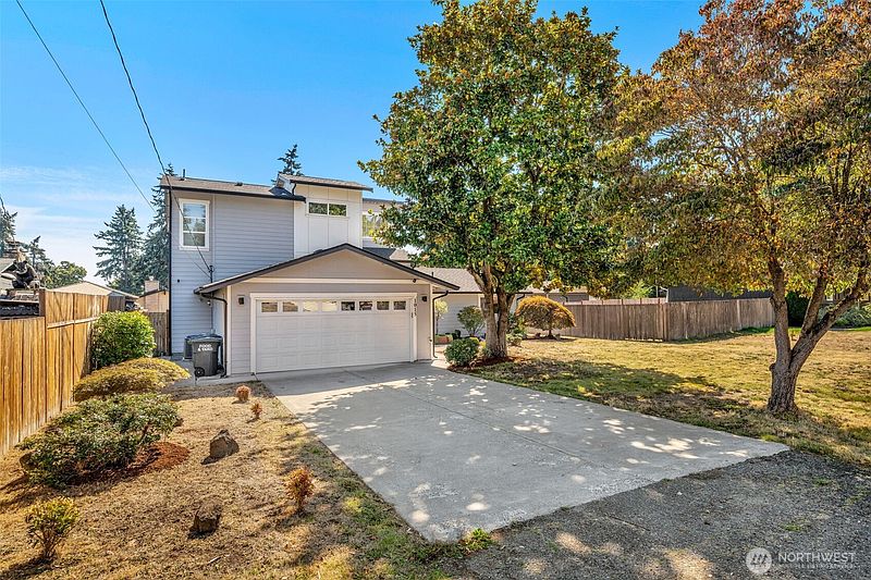 3rd image of 1015 S 202nd Street