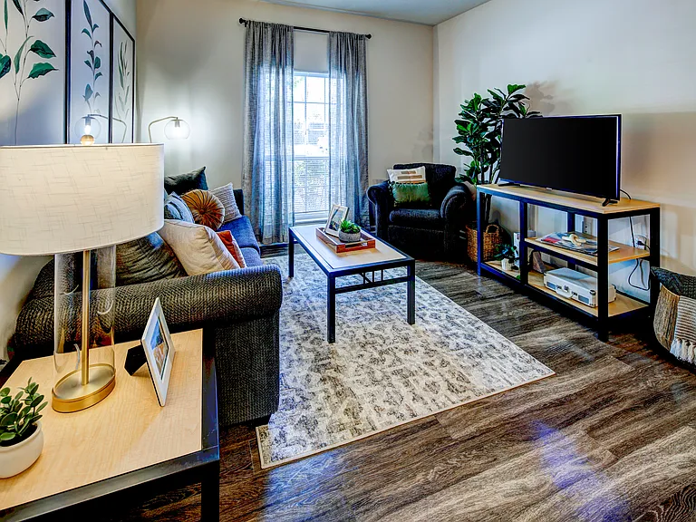 Peninsular Place Apartments — Photo 31