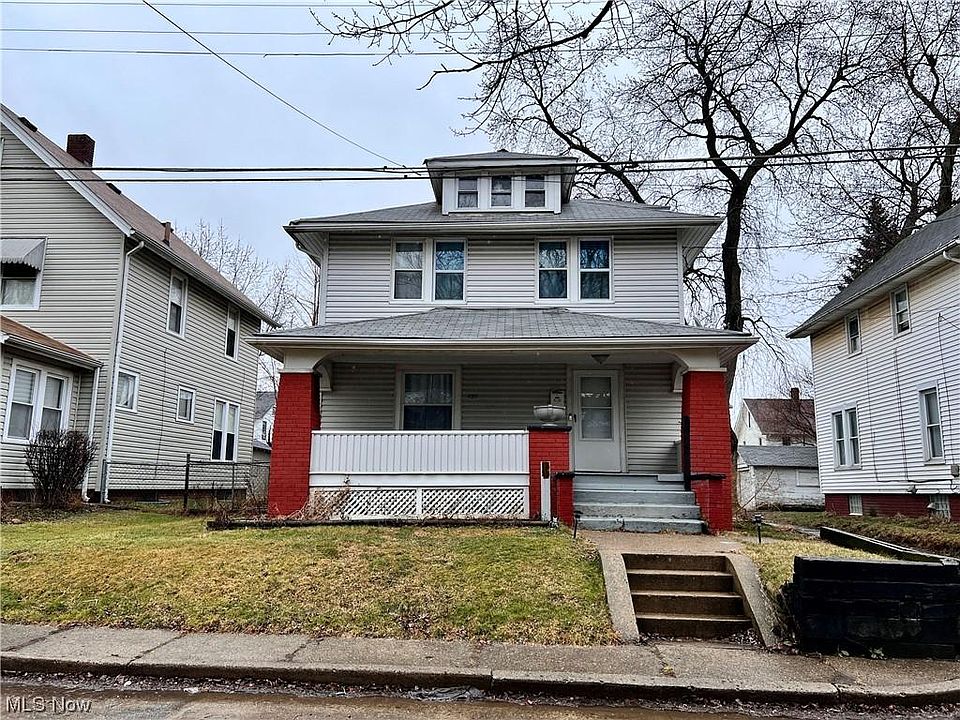 1st image of 636 Wertz Ave SW