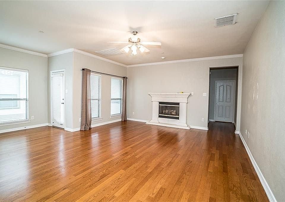1st image of 8720 Paradise Dr