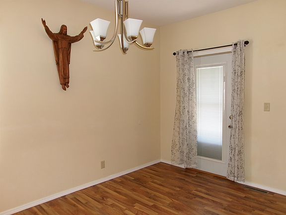 5th image of 1117 Hennepin St