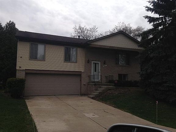 2nd image of 2621 Eastlawn Ave