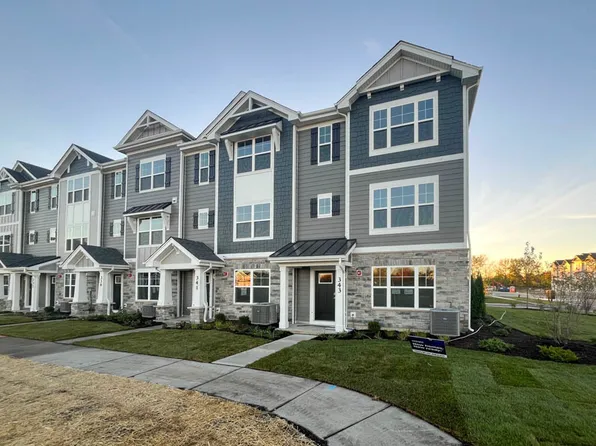 341 Basin Court St, Saint Charles, IL 60174