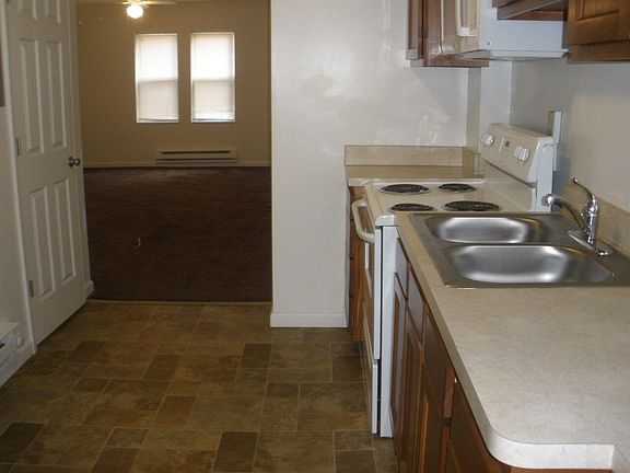 5th image of 11617 Franklin Blvd #3B