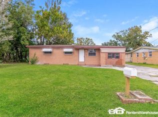 5043 Chivalry Dr, Jacksonville, FL 32208