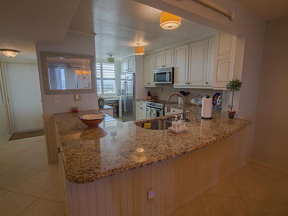 5th image of 10000 S Ocean Dr APT 706