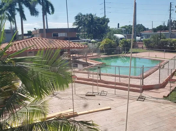 5050 NW 7th St APT 504, Miami, FL 33126