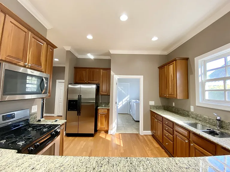 33 Augustine Rd — Photo 4