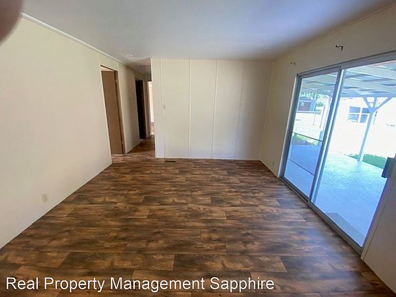 5th image of 385 Winkler Ln