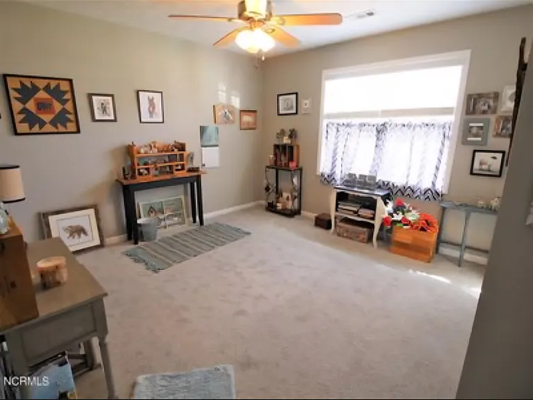 303 Carrie Ct — Photo 7