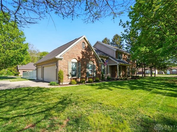 2995 Merrimont Dr, Troy, OH 45373