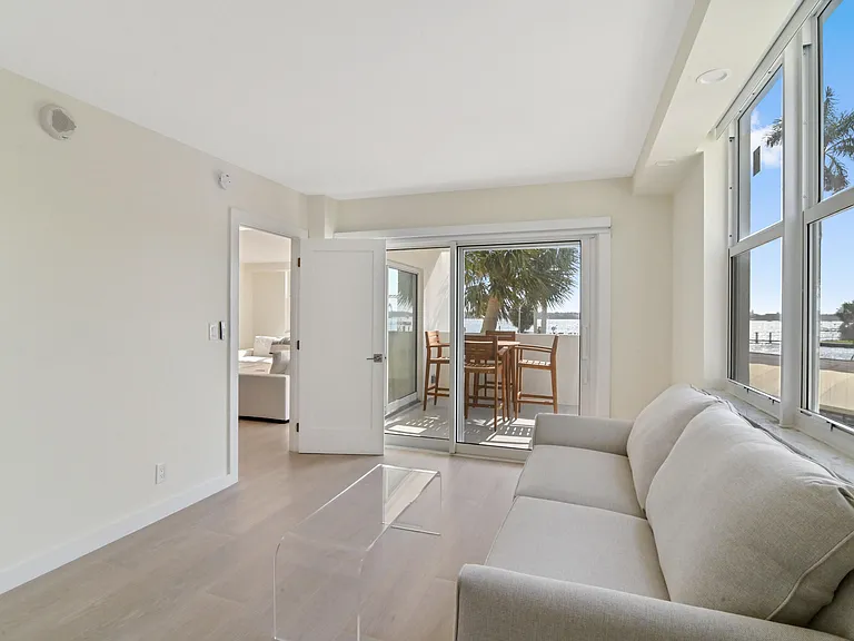 2600 N Flagler Dr #210 — Photo 11