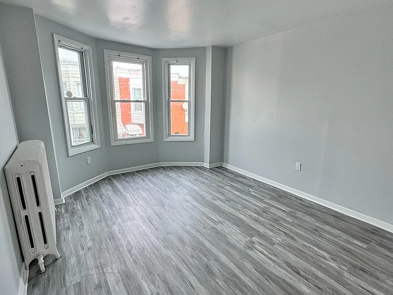 330 Kline St — Photo 8
