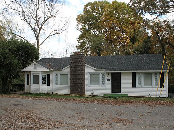 2nd image of 112 NE Evergreen Dr