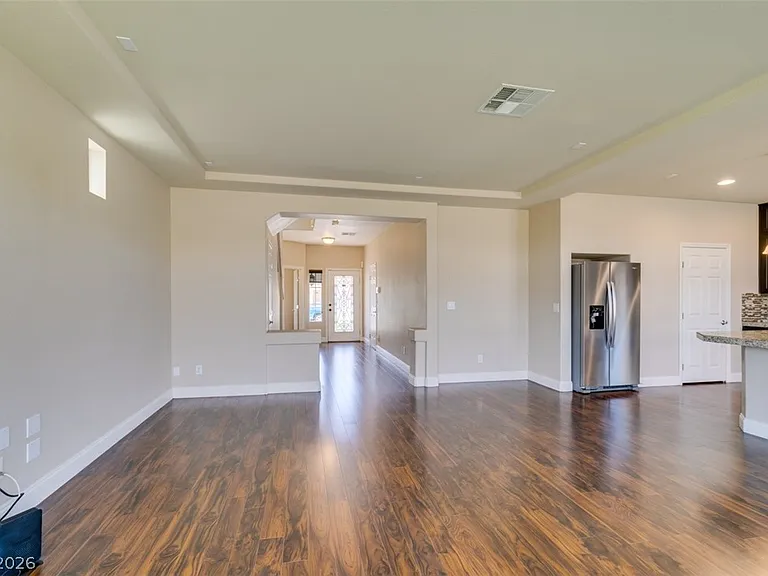6038 Belvedere Canyon Ave — Photo 11