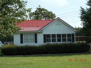 528 Commerce St, Leslie, GA 31764