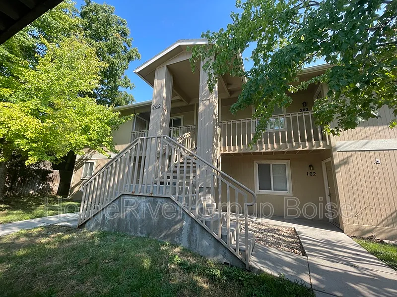 Building Photo - 262 N Latah St #101