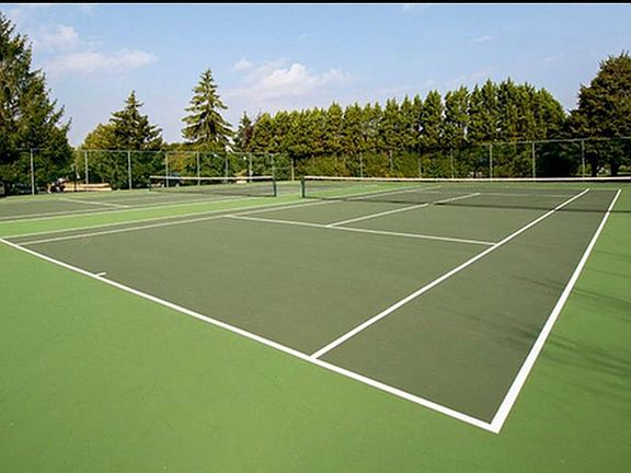 Tennis court 