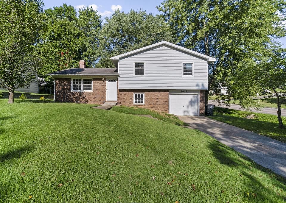 1st image of 1613 Price Dr