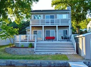 15229 Marl Dr, Fenton, MI 48430