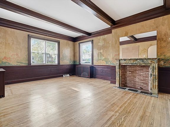 3rd image of 1306 Park St