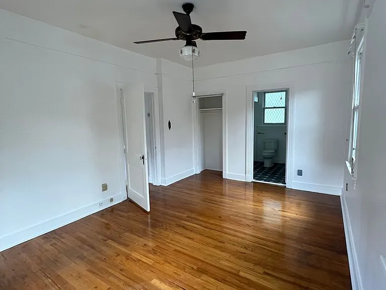 Newly Renovated 3 Bed, 2 Bath Near Campus — Photo 5