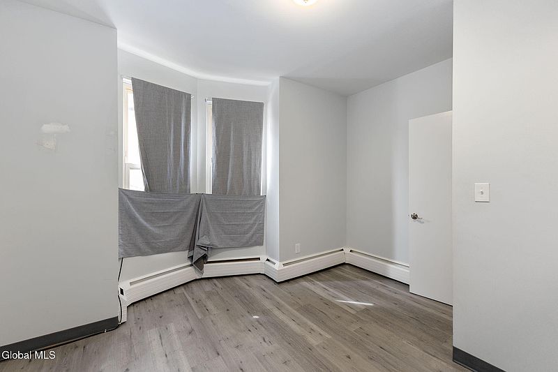 5th image of 1605-1607 3rd Avenue