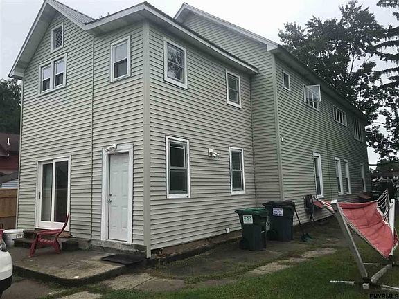 3rd image of 75 Union St